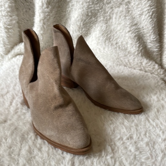 Free people Charm double V taupe suede booties 6 - Picture 3 of 12